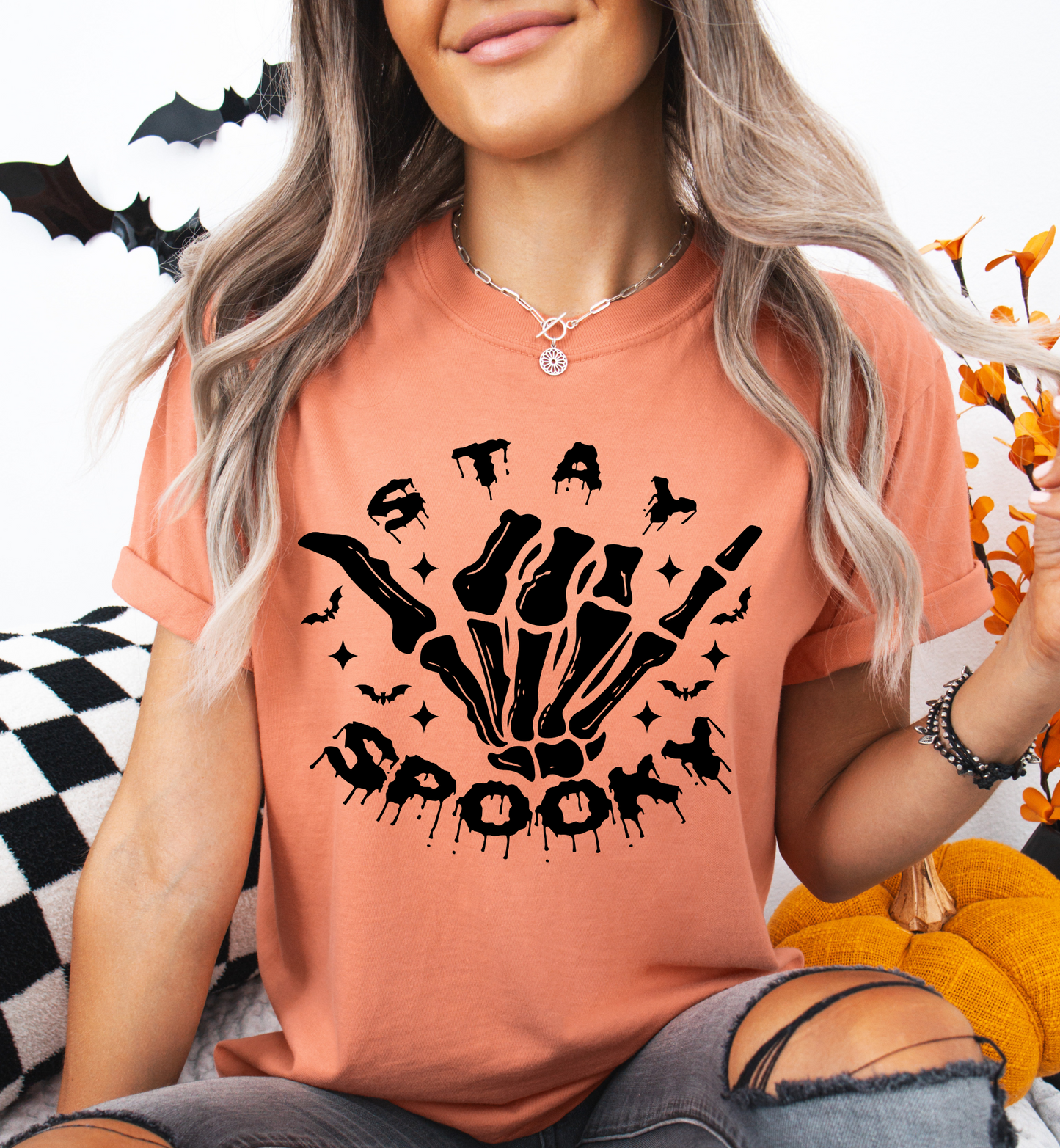 STAY SPOOKY SKELLIE GRAPHIC TEE