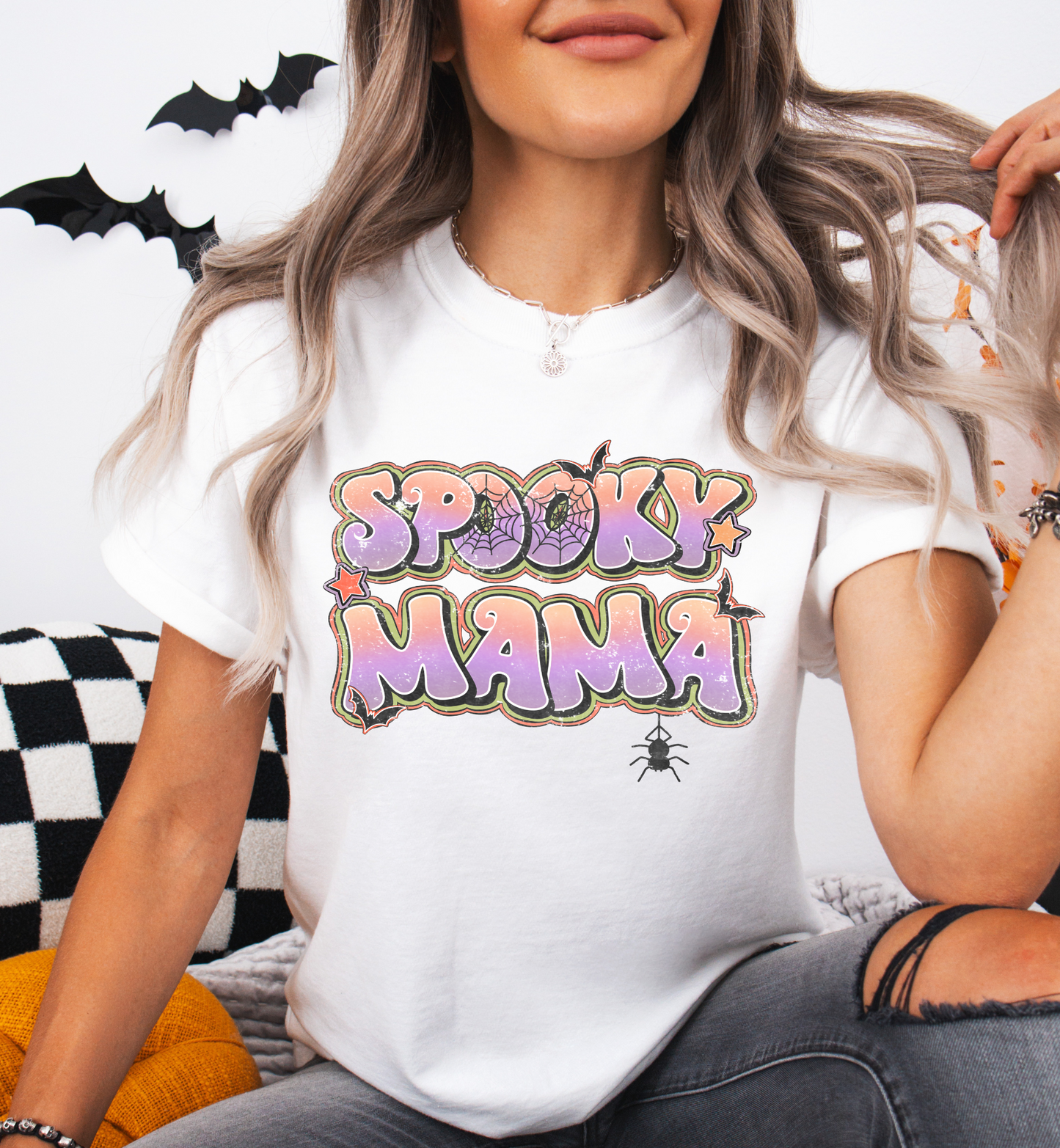 SPOOKY MAMA GRAPHIC TEE