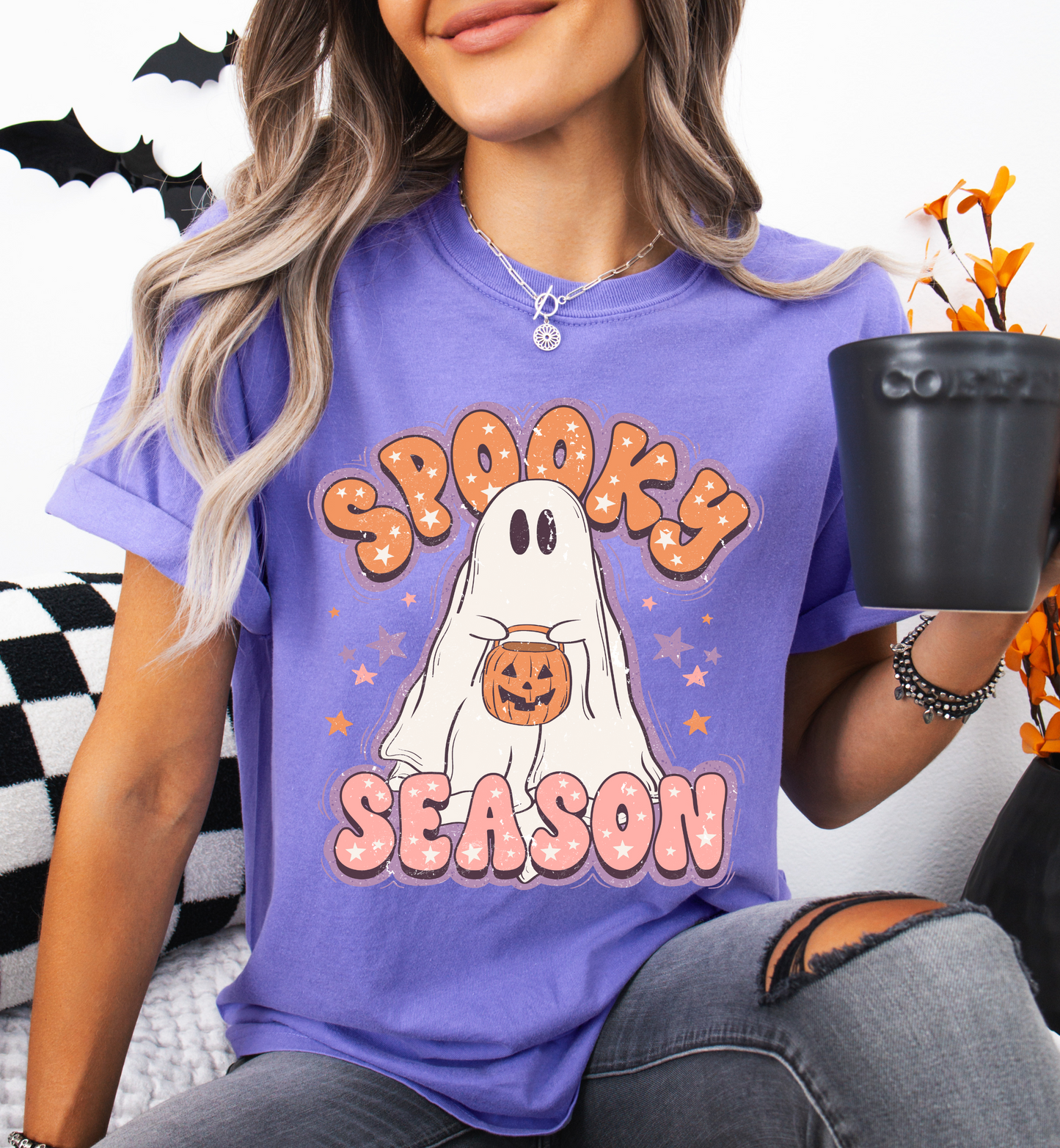 SPOOKY SEASON GRAPHIC TEE