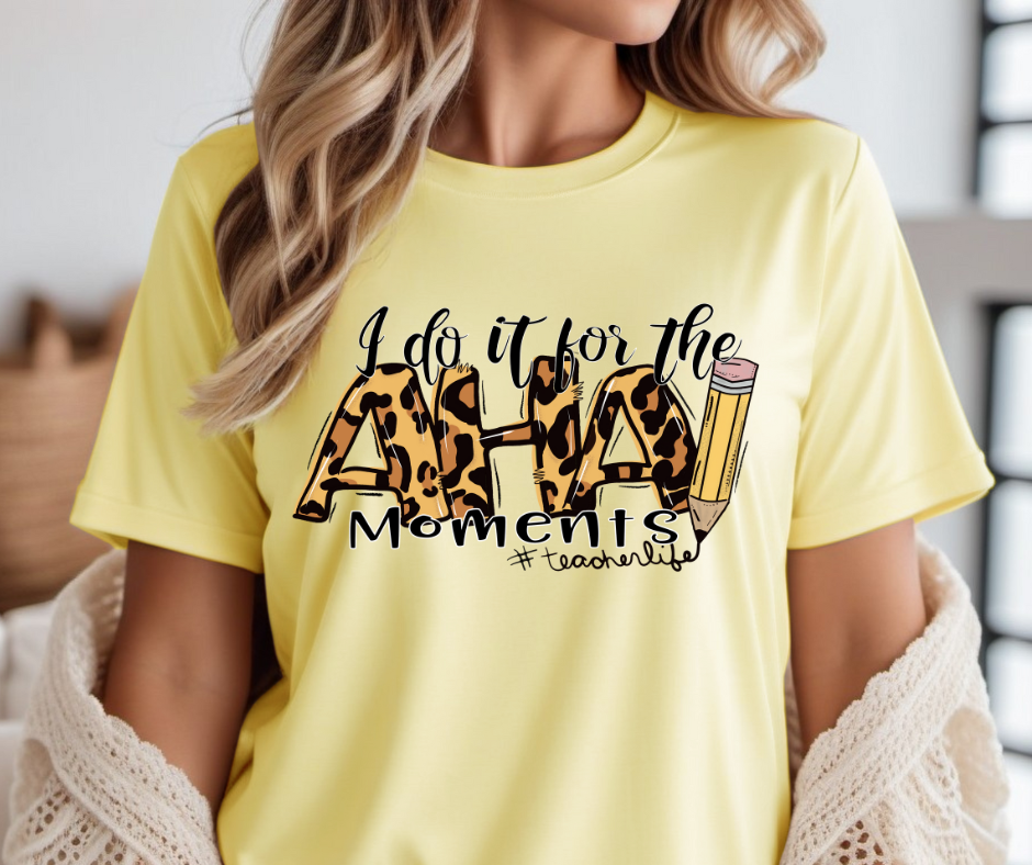 AHA MOMENT GRAPHIC TEE