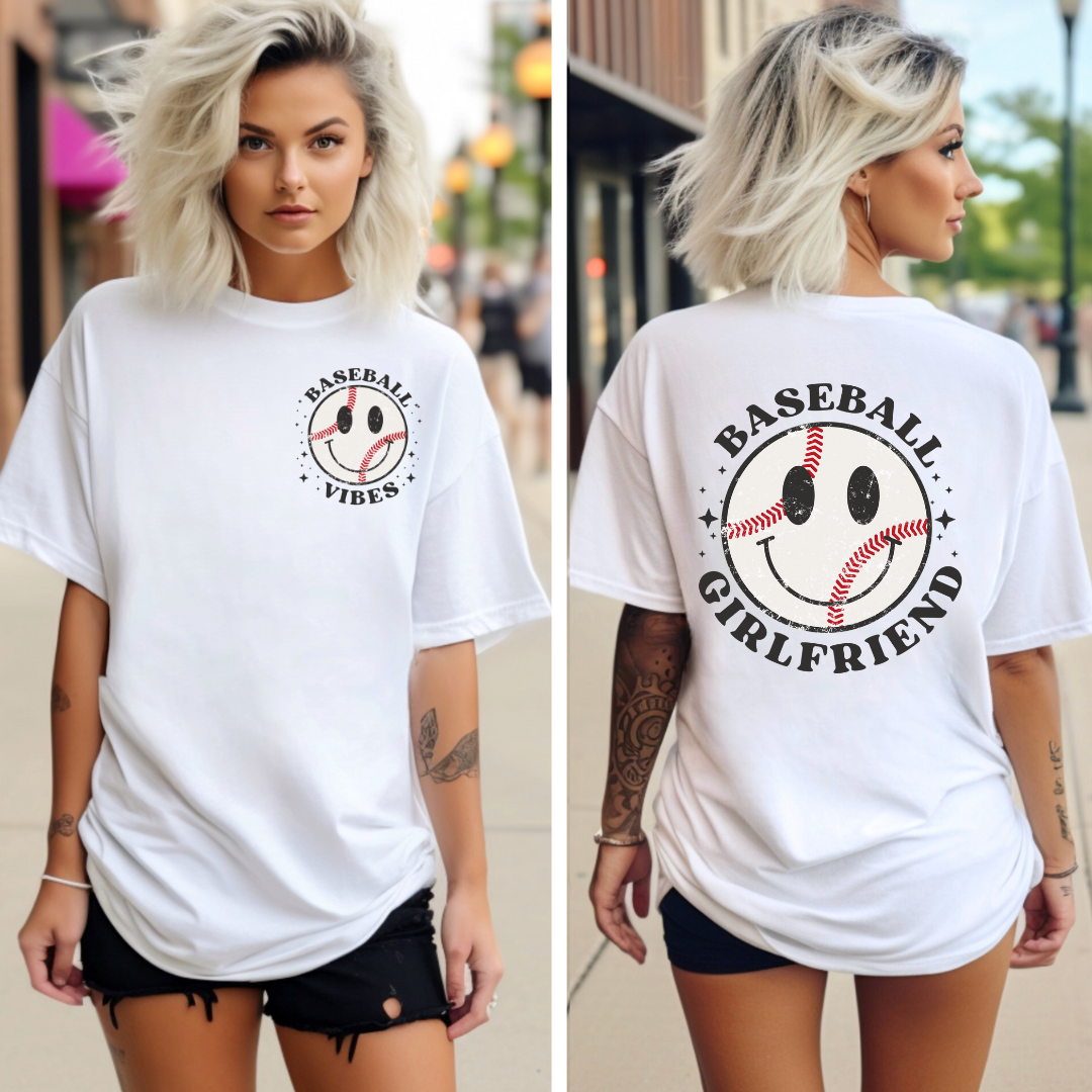 BASEBALL GIRLFRIEND GRAPHIC TEE