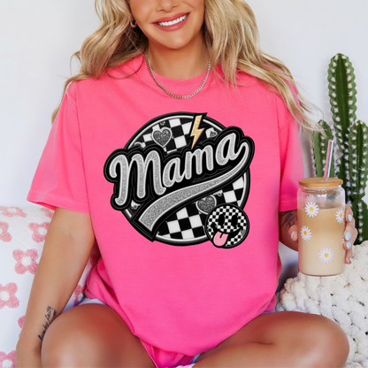 MAMA CHECKERED ROUND GRAPHIC TEE