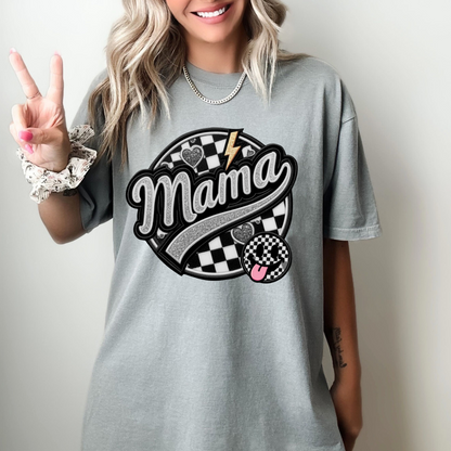 MAMA CHECKERED ROUND GRAPHIC TEE