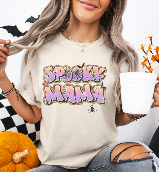 SPOOKY MAMA GRAPHIC TEE