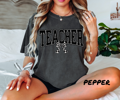 TEACHER CHECKERED BOW GRAPHIC TEE