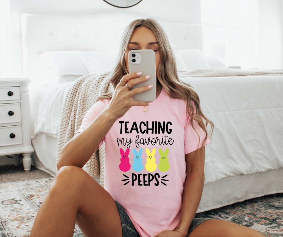 TEACHING MY FAVORITE PEEPS GRAPHIC TEE